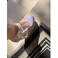 Damen-Pumps im Vintage-Stil der 1950er Jahre aus blauem Lackleder mit weißer Schleife und Perlendetail – Retro-Plateau-Pumps für Partys, Hochzeiten und Eleganz im Alltag