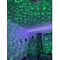 Projecteur de galaxie LED veilleuse onde océanique projection étoilée avec haut-parleur Bluetooth télécommande 10 couleurs 21 modes d'éclairage niveaux de luminosité ajustables pour un cadeau de la