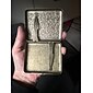 vintage cigarettfodral med båda sidor öppna för att stödja generering av brons kondenserad blommetall flip-top snidade (rymmer 20 cigaretter)