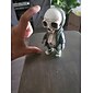 coola skelettfigurer, halloween skalle staty skelett docka harts hantverk ornament, mode mini coola skelett figurer dekor skelett man harts staty docka för hemmakontor skrivbord dekoration